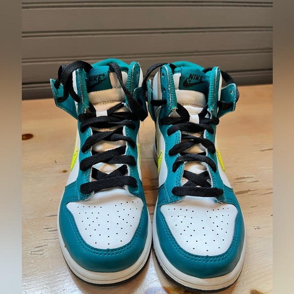 Size 1 (PS) - Nike Dunk High Bright Spruce Volt - Picture 5 of 8